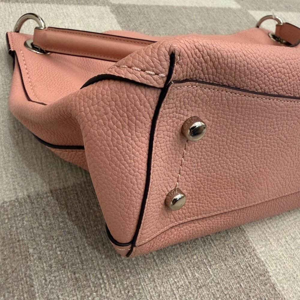 Pink Coach Bag with shoulder strap - Picture 3 of 8